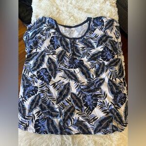 Woman Withinher cute short sleeve top.  3X. 30x32